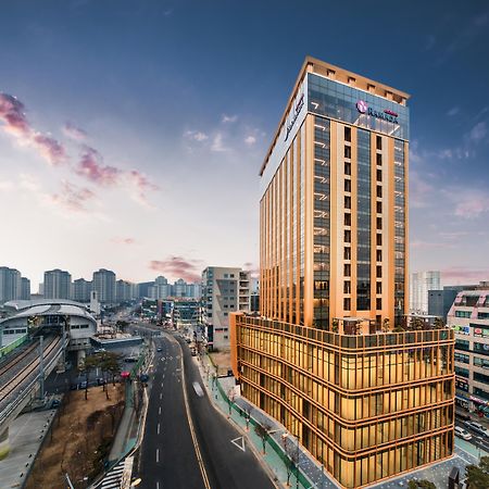 Gloucester Hotel Incheon Exterior photo