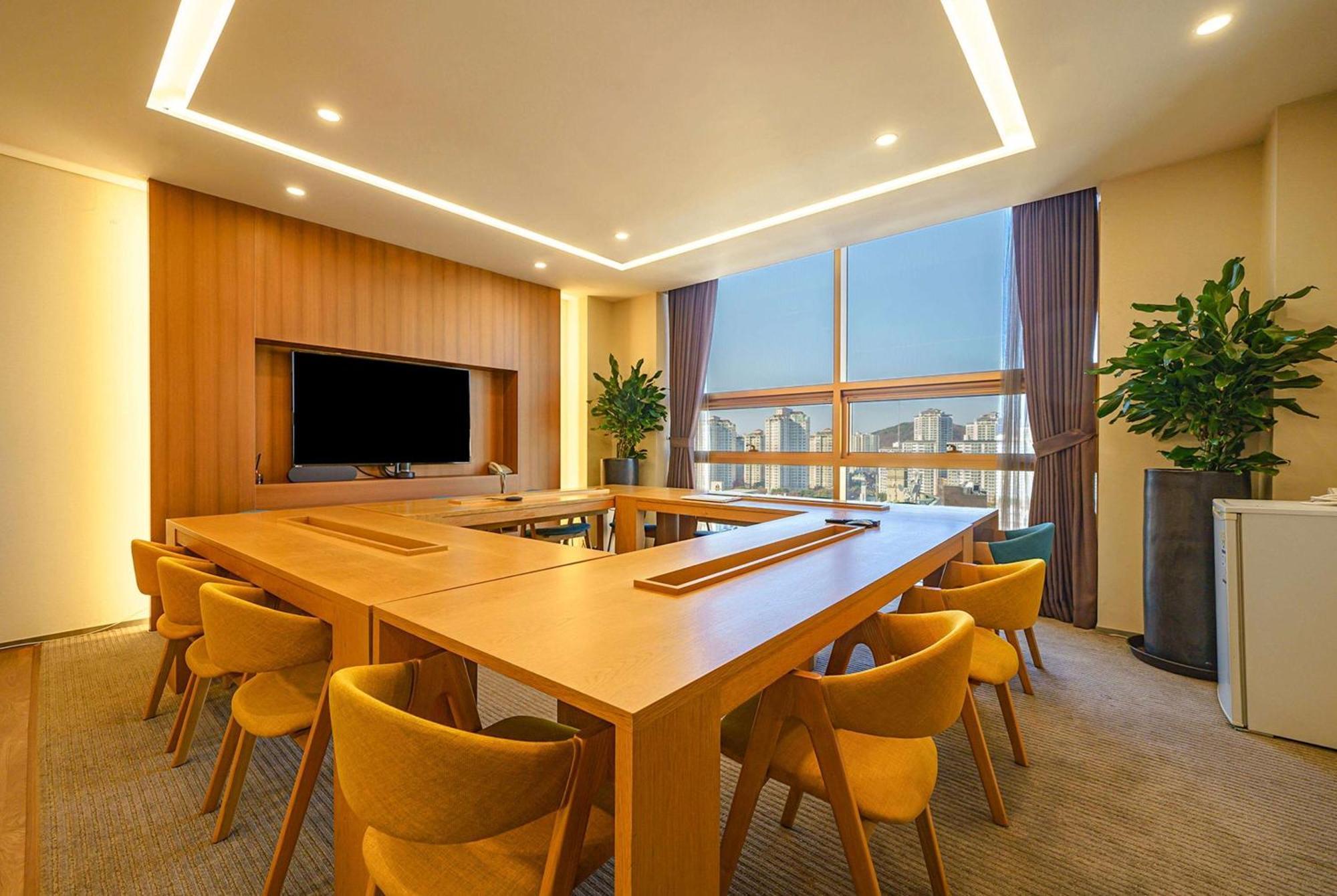 Gloucester Hotel Incheon Exterior photo