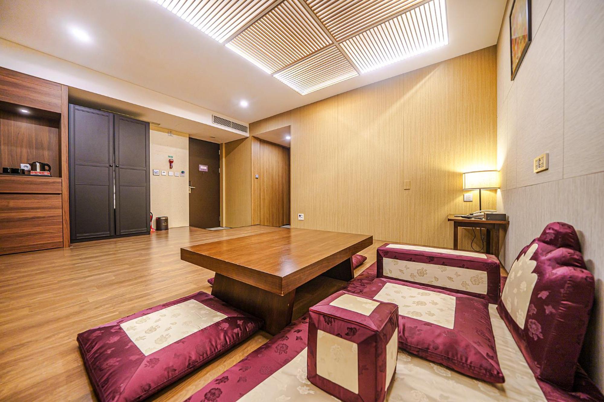 Gloucester Hotel Incheon Exterior photo
