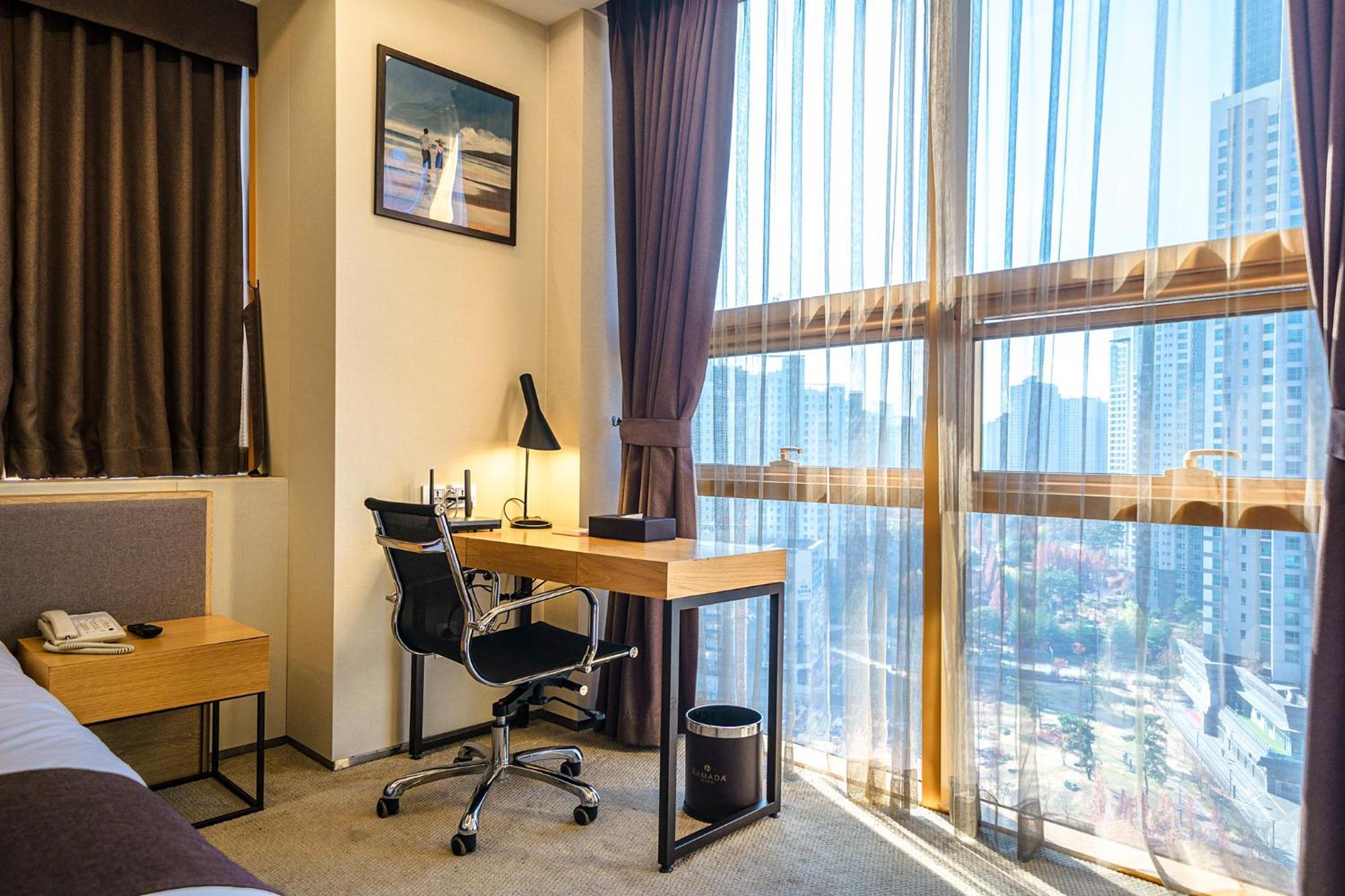 Gloucester Hotel Incheon Exterior photo