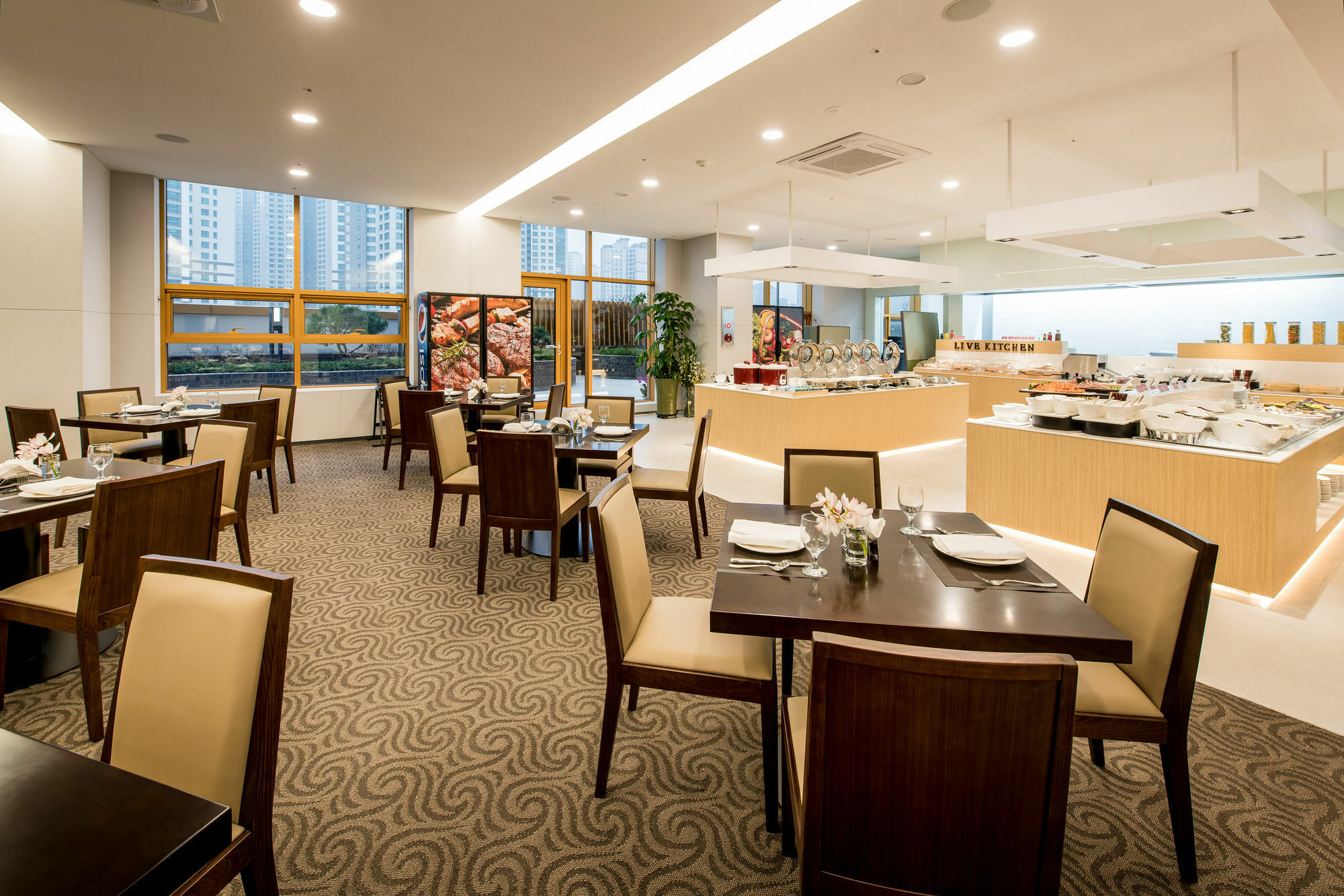 Gloucester Hotel Incheon Exterior photo